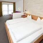 Auer 4*